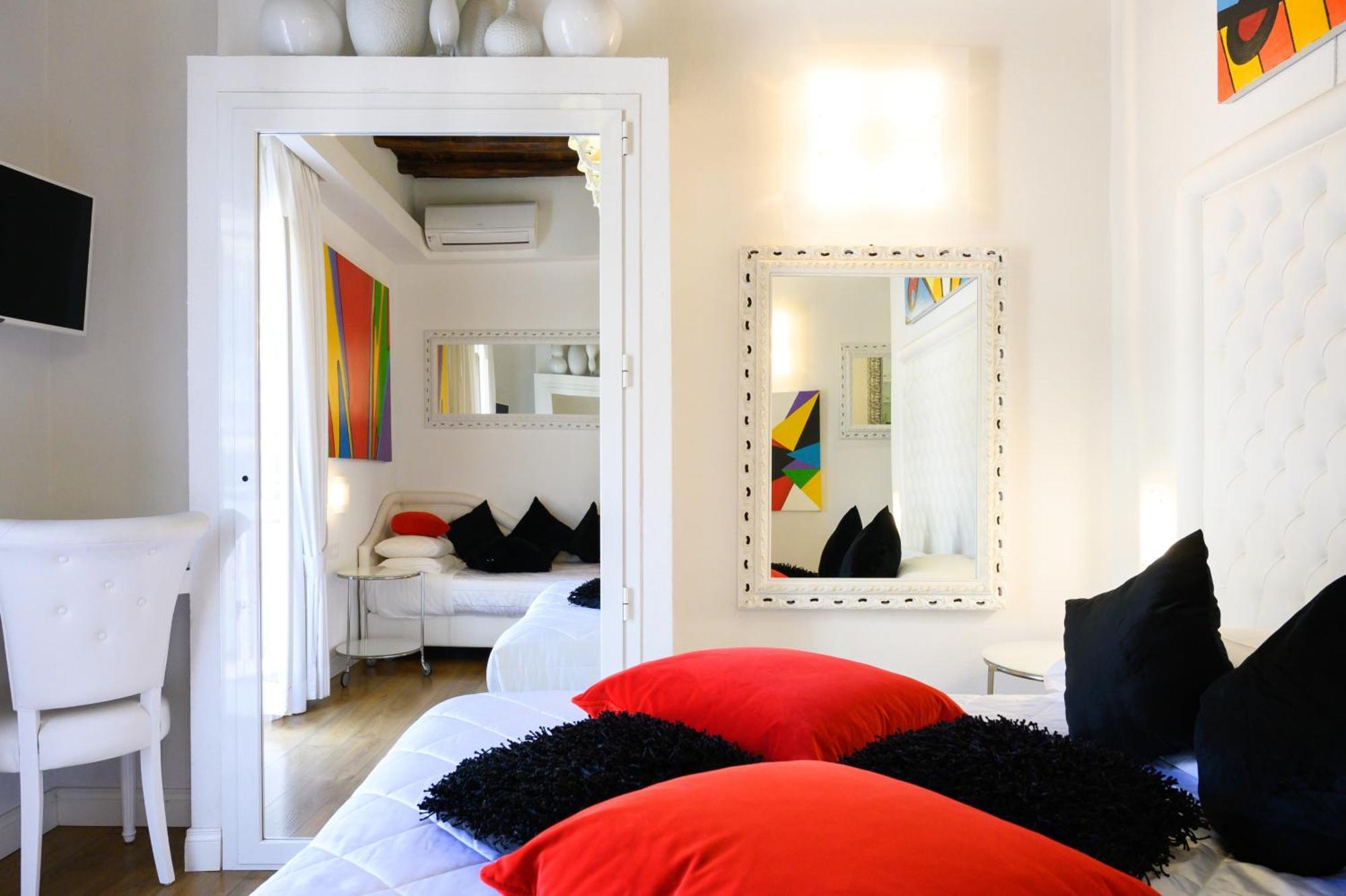 Domus Spagna Frattina Rome Room photo