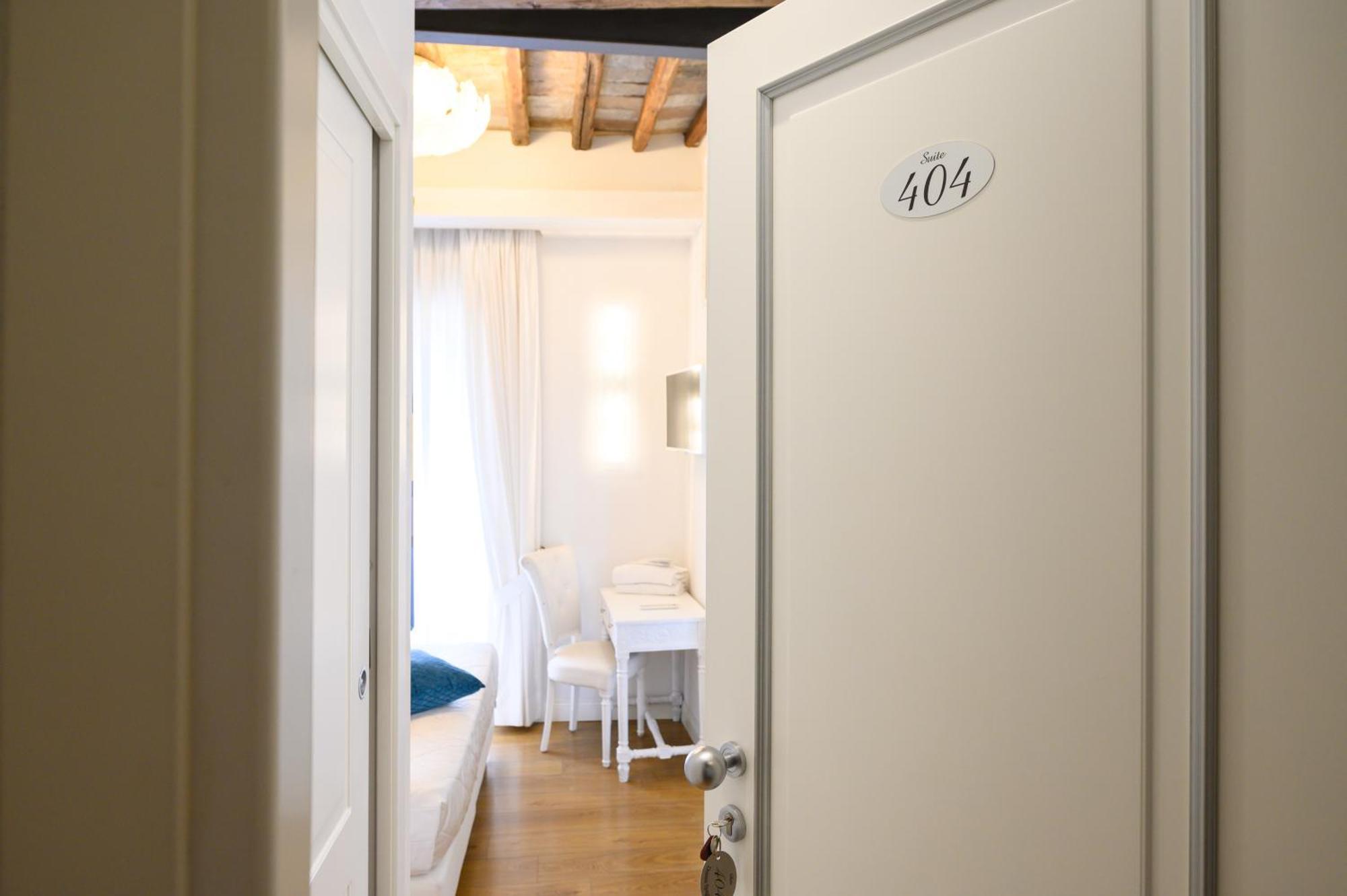 Domus Spagna Frattina Rome Room photo